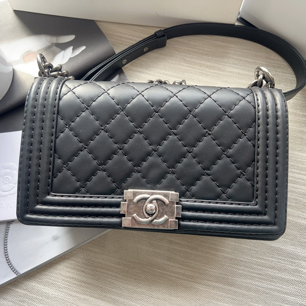 Chanel Leather Stiched Boy Bag Medium Black